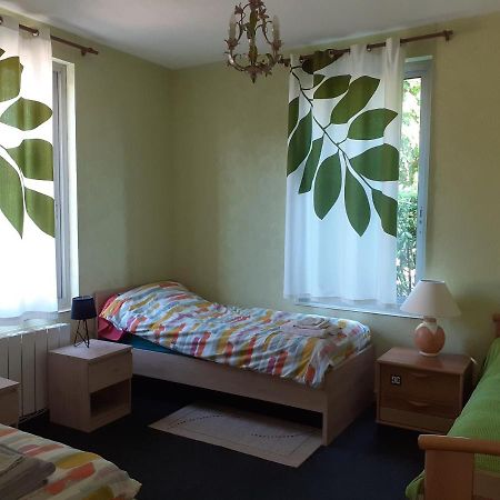 Gite 32 Rue Du Huit Mai Freneuse  Екстериор снимка