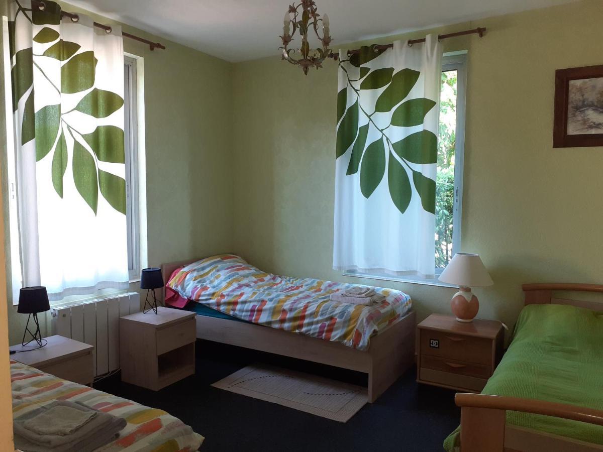 Gite 32 Rue Du Huit Mai Freneuse  Екстериор снимка